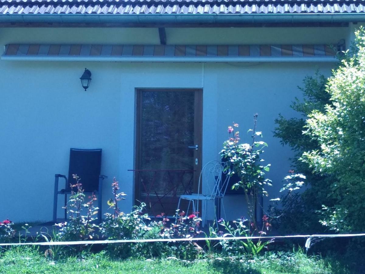 Che'Val D'Amour Ecleux Exterior photo